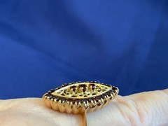 Vtg 18K Yellow Gold Ring 5.2g Fine Jewelry Size 7.75 Band Garnet Color *READ*