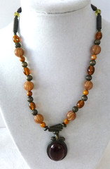 Signed ROBERT ROSE Faux Amber Pendant Necklace 16″ Acrylic & Metal Coil Beads