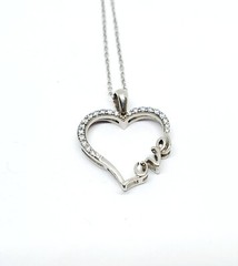 Vintage SPI 925 Sterling Silver “Love” Heart Pendant Chain Necklace (63)