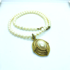 Vintage 1928 Necklace Faux Pearl Cabochon Gold Tone Pendant Necklace 18 in