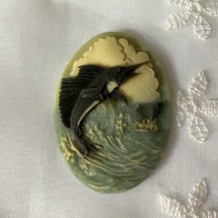 Vintage Flying Fish Swordfish Cameo Style 1-1/8″ Across 1-1/2″ Tall Good Cond