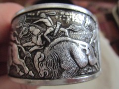 VTG Hinged Aluminum Clamper bracelet Buffalo Hunt Native OCT25-4