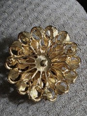 Vintage Monet Moghul Jewels Of India Glass Cabachon Huge Brooch 1961 2.25 in