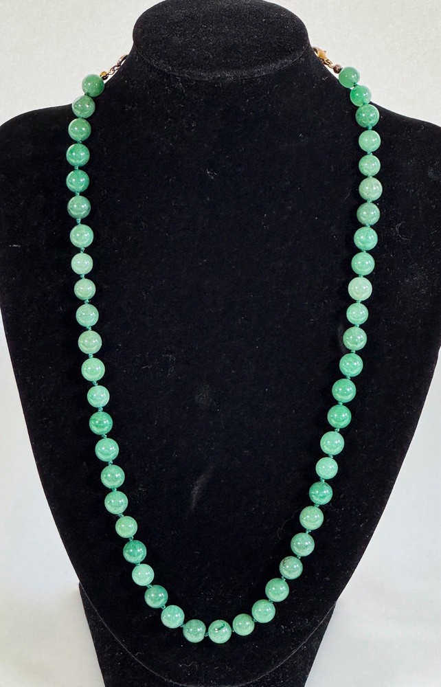 Vtg Aventurine Natural Stone Gold Tone Clasp Beaded Necklace 20” 36.34 grams EUC