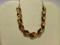 VINTAGE THERMOSET LUCITE LEAF NECKLACE & BRACELET (NEEDS CLASP)