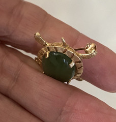 VINTAGE DESIGNER KARBRA 3.00ct JADE 14K YELLOW GOLD TURTLE BROOCH PIN 6 GRAMS