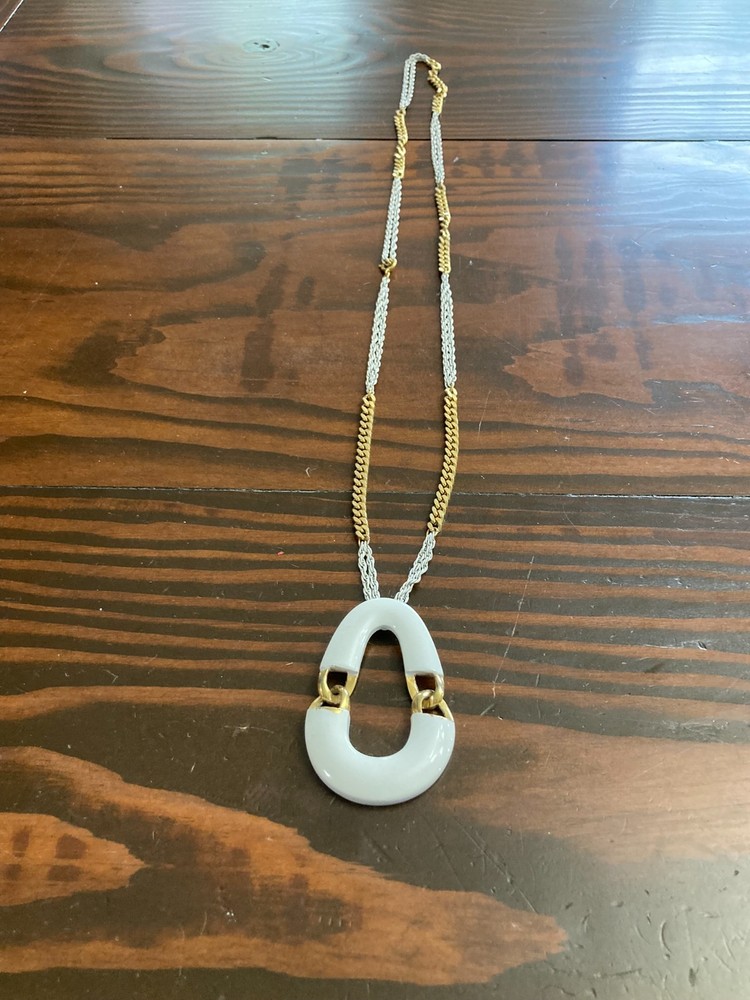 Vintage Crown Trifari White Gold Plated Chain Necklace Jewelry