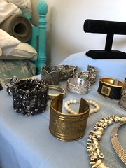1/2 Pound Vintage To Modern COSTUME JEWELRY Lot. All Wearable!! Beautiful Pieces