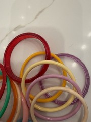 Vintage Lucite Acrylic Plastic Bangle Bracelet Lot 25 Colorful Stackable Retro