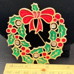 Vintage Christmas Wreath Brooch Pin Red Bow Rhinestones Gold Tone Holiday 2″