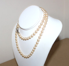 Vtg Knotted Faux Pearl Necklace 30″ REAL DIAMONDS in Clasp-50’s High End Costume