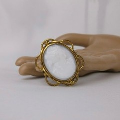 Antique Vintage Cameo Brooch Victorian Art Nouveau Milk Glass Gold Tone