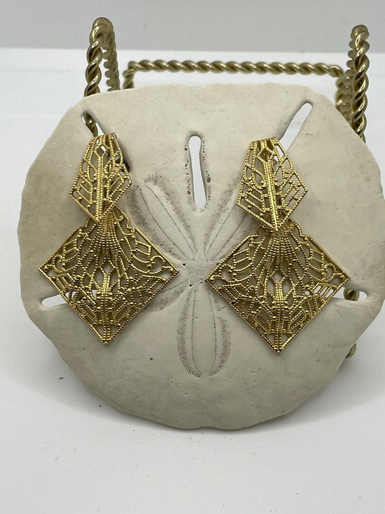 Vintage TRIFARI Gold Tone Filigree Dangle Post Pierced Earrings Boho Chic