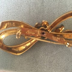Vintage 1940s Coro Pegasus Floral Bow Brooch Red Crystals Gold Tone Metal Alloy