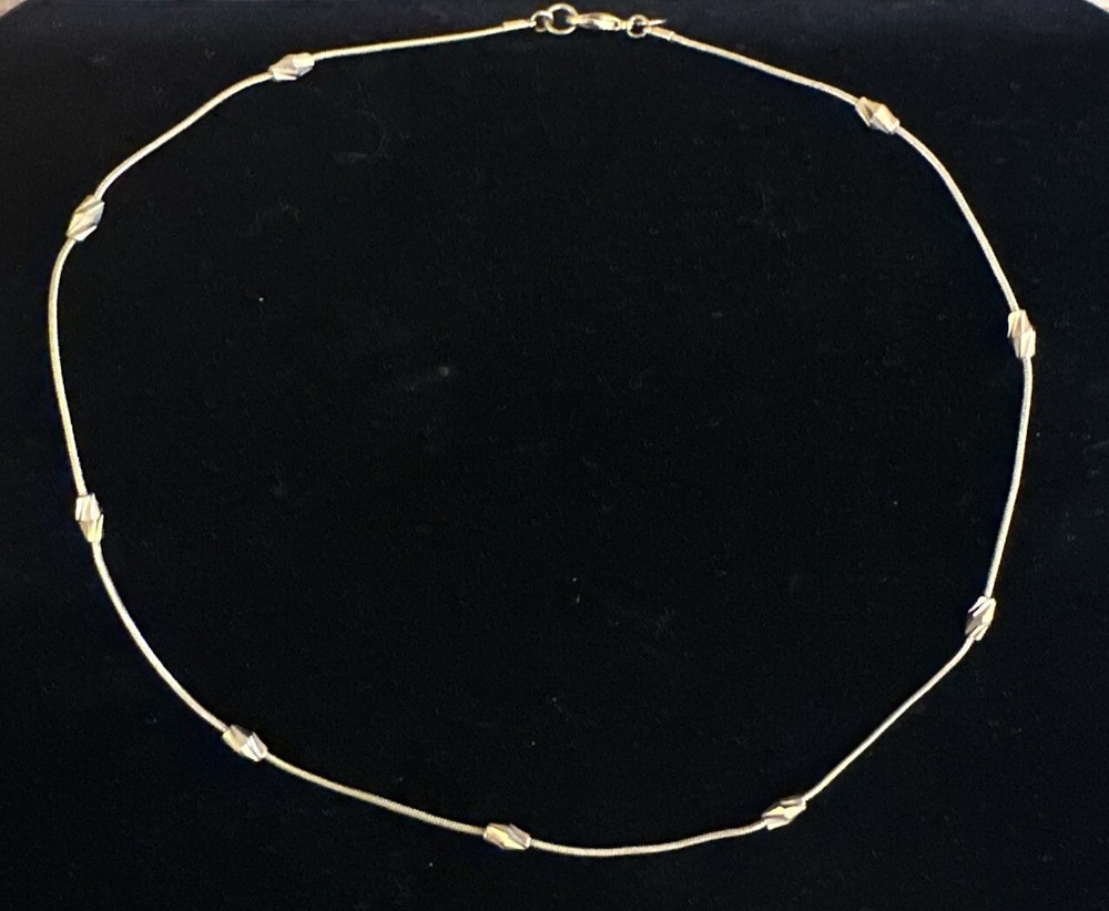 Vintage Lia Sophia Gold Tone Station Chain Necklace 18” Chic Everyday Layering
