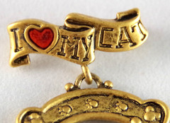 2.5″ NOS VTG c1980’s DANECRAFT I ❤️ LOVE MY CAT PHOTO FRAME GOLD PEWTER BROOCH
