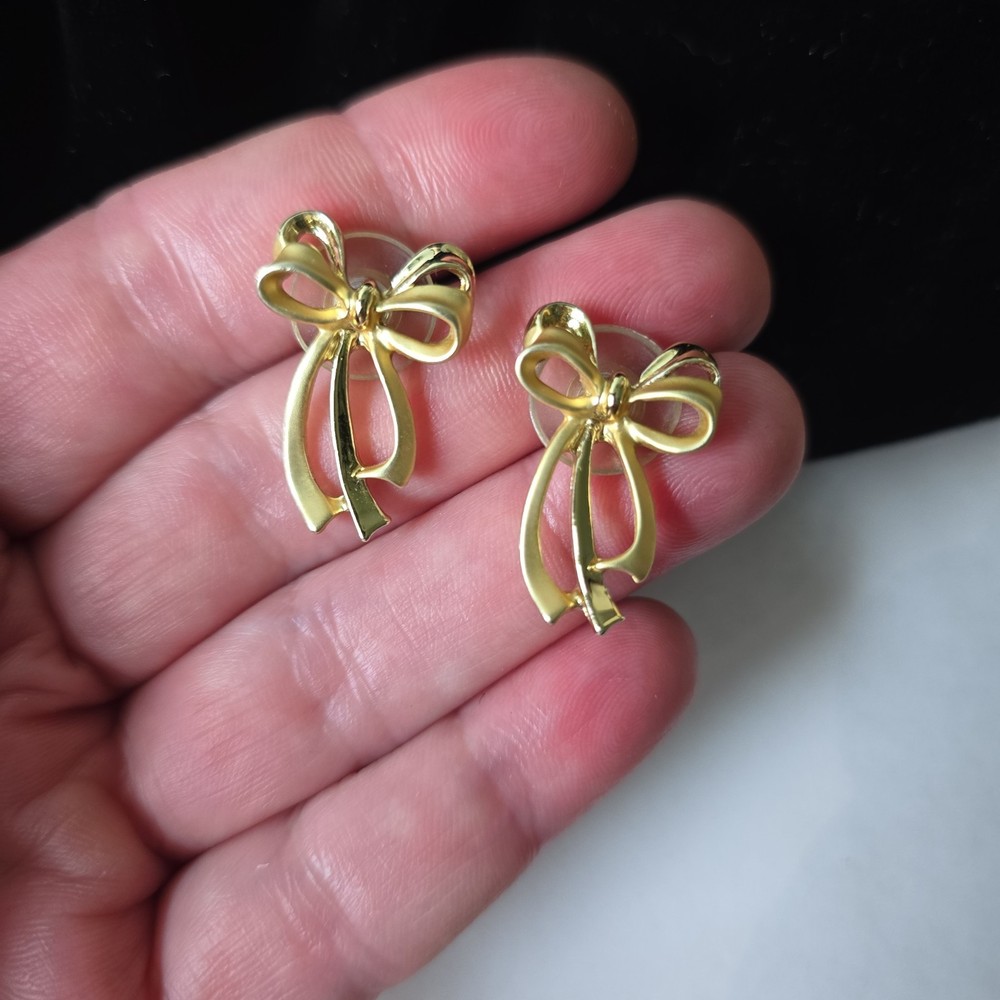 Vintage Gold Tone Bows Pierced Stud Earrings