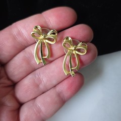 Vintage Gold Tone Bows Pierced Stud Earrings