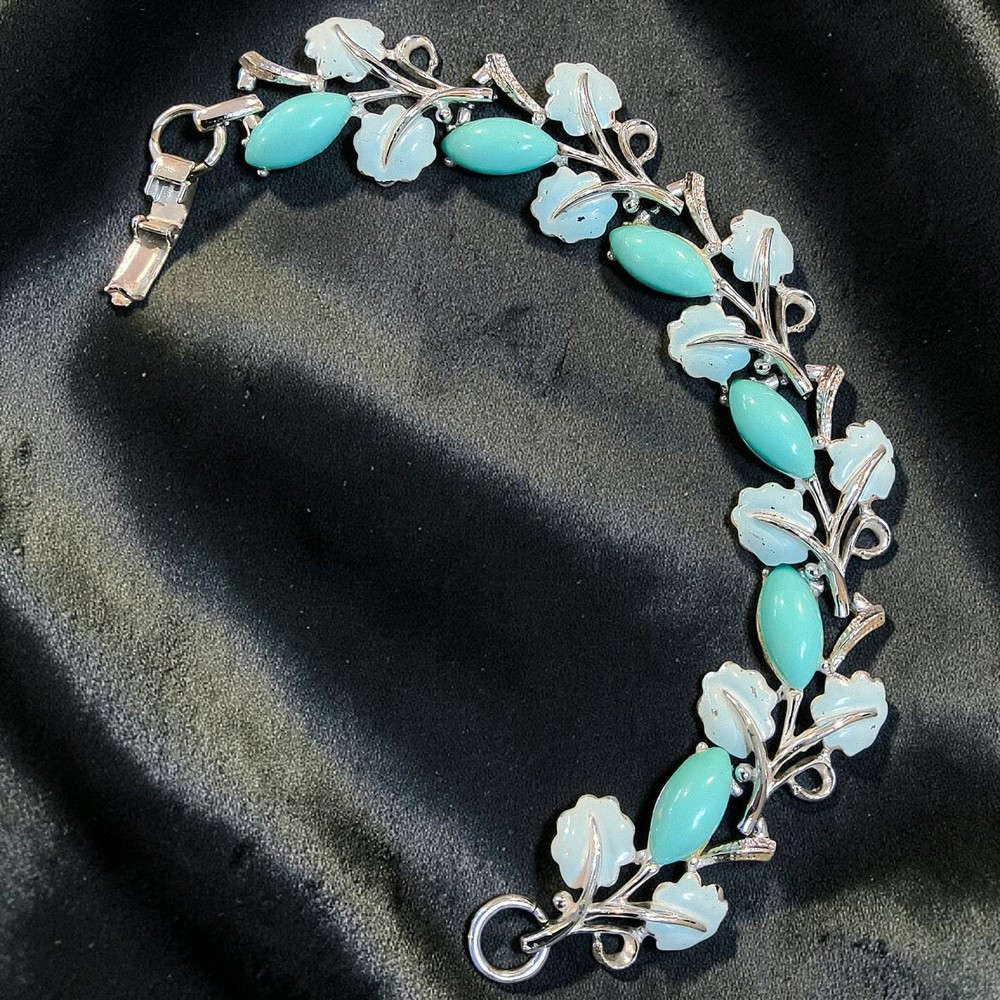 Vintage STAR 1940s-50s Signed Aqua Thermoset & Enamel Leaf Bracelet Silver Tone