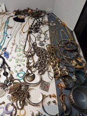 Wearable Costume Jewelry Lot, Over 200 Pieces! Large Lot! Vintage And Modern