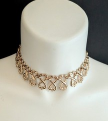 Beautiful Vintage Signed BARCLAY Gold Tone Hearts Choker Necklace