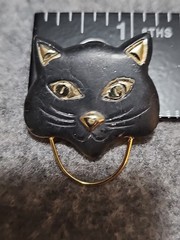 Black Cat Face Brooch Eye Glasses Holder Pin Sunglasses Eye Wear (C1)