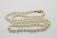 Vintage Iridescent White 8.25mm Knotted Glass Faux Pearl Necklace 29 In