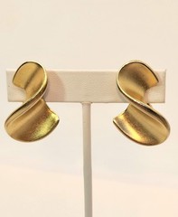 Signed TAT Vintage Earrings Matte Gold Clip-on 1990’s Fashion Statement