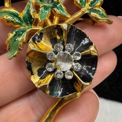 Vintage Pot Metal Enamel Rhinestone Flower Brooch Gold Tone READ