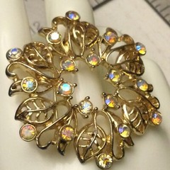 Stunning Vintage Estate Goldtone & AB Rhinestone Snowflake Wreath Brooch