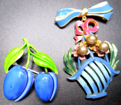 Beautiful Blue Enamel Fruit & Flower Basket JJ & Unsigned Pins Brooches