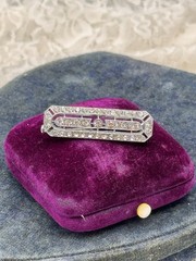 Art Deco Pin Rhinestone Bar Pin Trombone Clasp 1”
