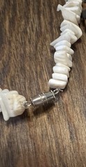 Vintage 70s Shell Chip Necklace 17″ Barrel Clasp Beach Surfer Boho Pearl Spacer