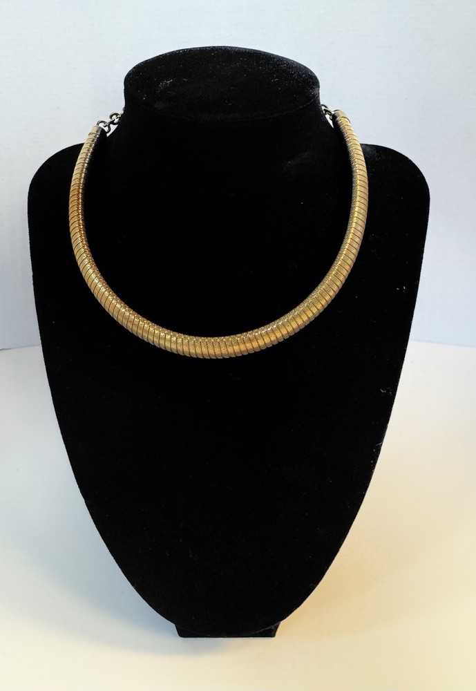 Sarah Coventry Omega Stretch Choker Necklace Gold Tone Adjustable Length