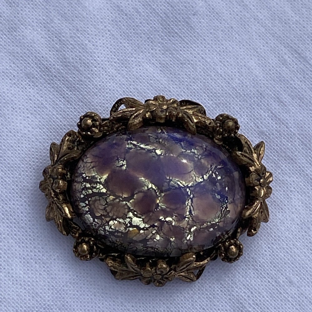 BLUE PURPLE IRRDESCENT SAPHIRET COLOR CABOCHON FOILED ART GLASS METAL PINCHBECK