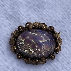 BLUE PURPLE IRRDESCENT SAPHIRET COLOR CABOCHON FOILED ART GLASS METAL PINCHBECK