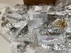 3lb Unsorted Modern Costume Rings Jewelry (M/F) Many Sizes Designs