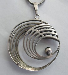 VINTAGE MCM KORDES & LICHTENFELS GERMANY 800 STERLING NECKLACE, 2 1/4 INCH PEND