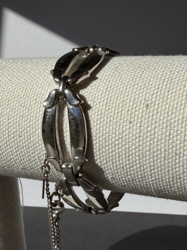 Vintage Monet Large Open Link Silver Tone Bracelet Safety Chain 7 inches