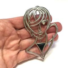 Vintage Signed J.J. JONETTE 1980’s Lady BROOCH Silver Open Work Rhinestone H441i
