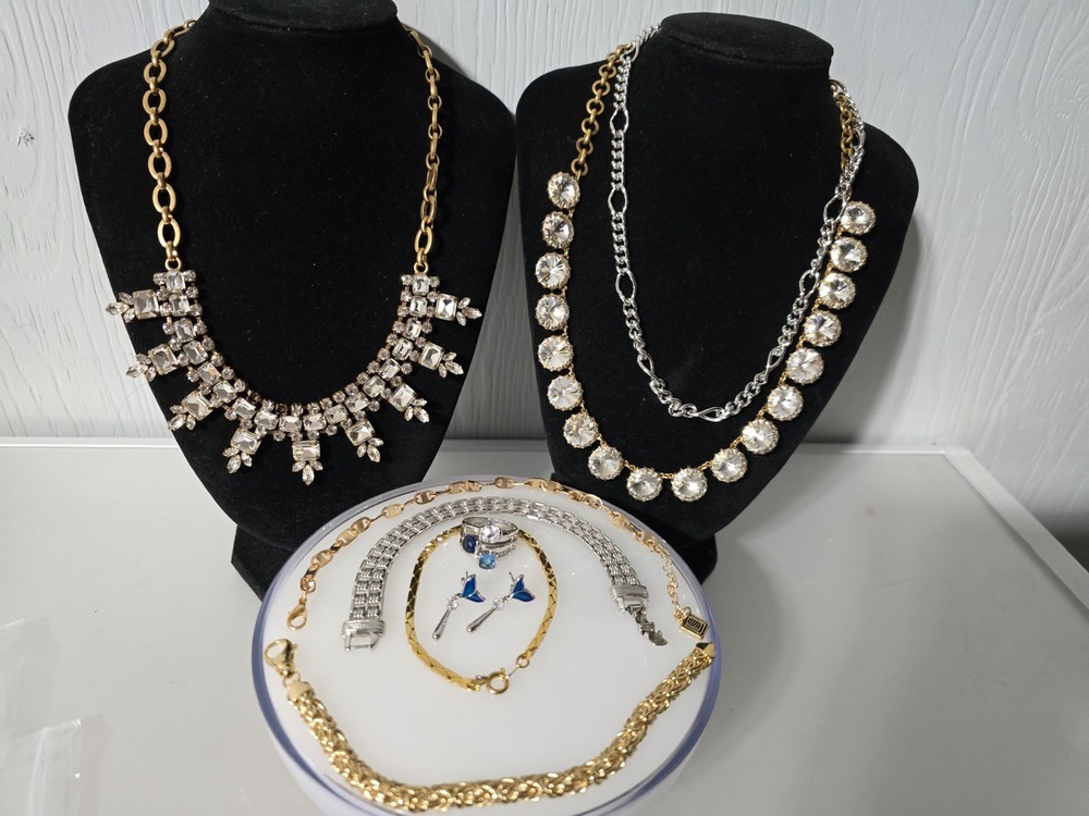 Squisite Nice Jewelry lot All Signed,