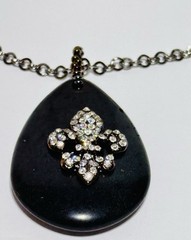 Cg Signed Silver Tone Necklace Black Stone Pendant Fleur De Lis Rhinestone 30in