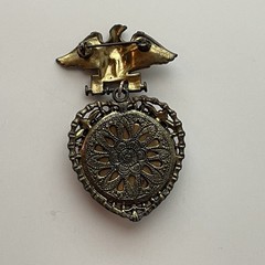 Locket Eagle Military Four Photo Brooch Pin Folding Military Themed Vintage