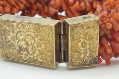 ANTIQUE ENGLISH EARLY VICTORIAN 18K GOLD CORAL BANGLE / BRACELET c1840