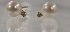 Vintage 14K Yellow Gold Akoya Cultured Pearl Diamond Stud Earrings Fine Estate