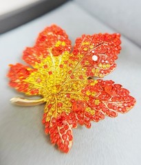 Leaf Brooch Pin, Maple Leaf brooch, rhinestone brooch, Autumn Fall brooch