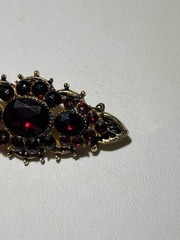 Vintage ART Red Garnet Rhinestone Gold Tone Brooch Pin