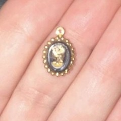 Vintage Black and Gold Cameo Profile Portrait Pendant Charm
