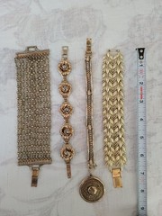 Vintage Jewelry Bracelet Lot Gold Tone Coro Sweetheart Roses Medallion Charm 7″