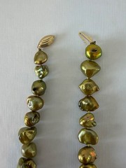 Freshwater Baroque Pearl Necklace Golden Green Knotted Strand 14K Gold Clasp 18″